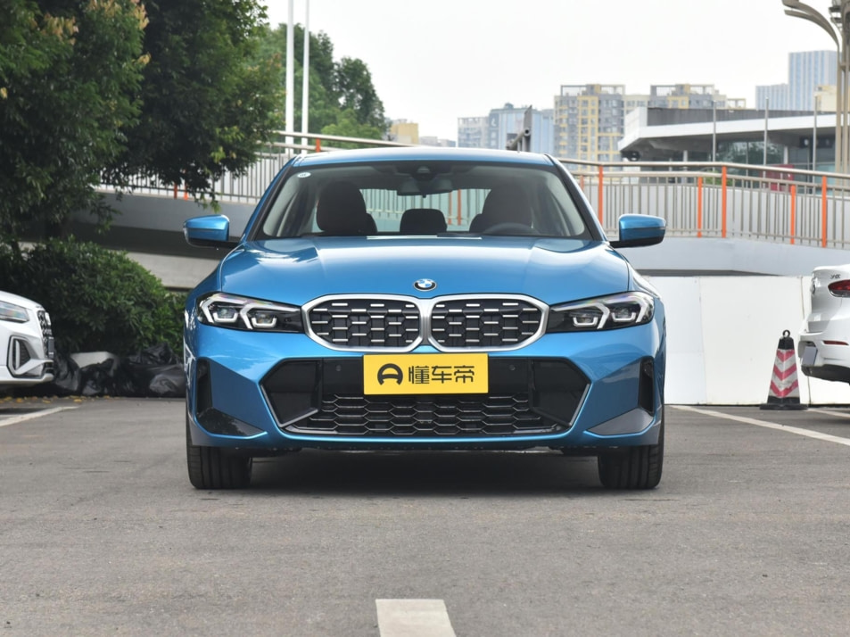 Новый автомобиль BMW 3 серии 325Li M Sports Suitв городе Москва ДЦ - CDEK.Shopping