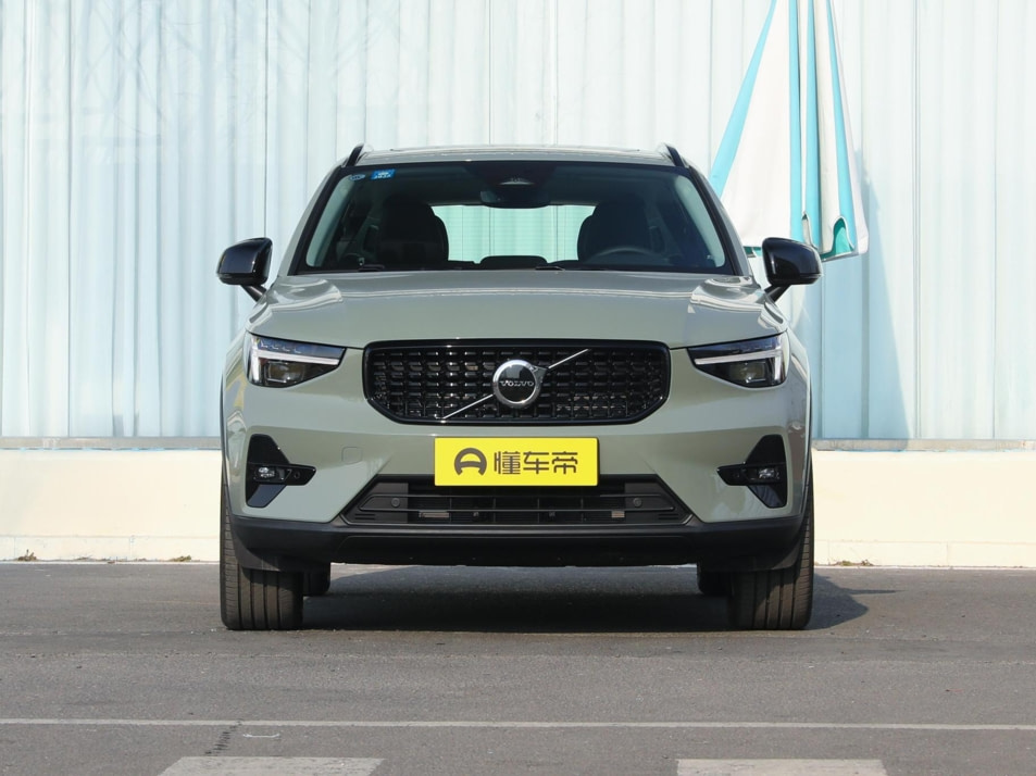 Новый автомобиль Volvo XC40 High-Performance Versionв городе Москва ДЦ - CDEK.Shopping