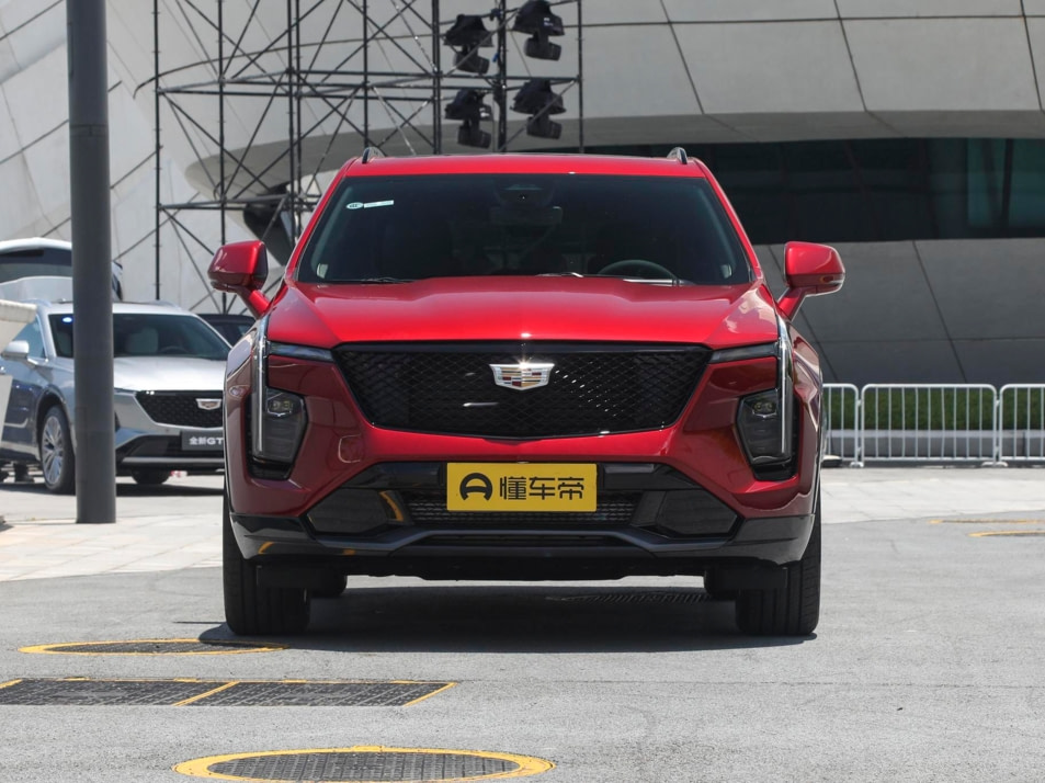 Новый автомобиль Cadillac XT4 Luxuryв городе Москва ДЦ - CDEK.Shopping