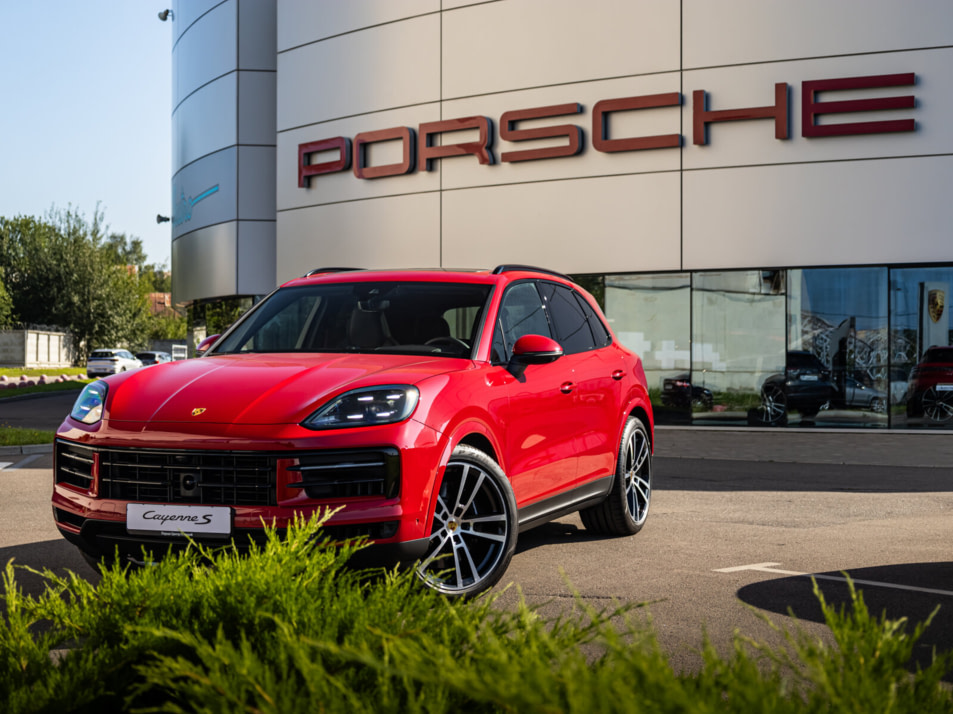 Новый автомобиль Porsche Cayenne Sв городе Санкт-Петербург ДЦ - Порше Центр Невский