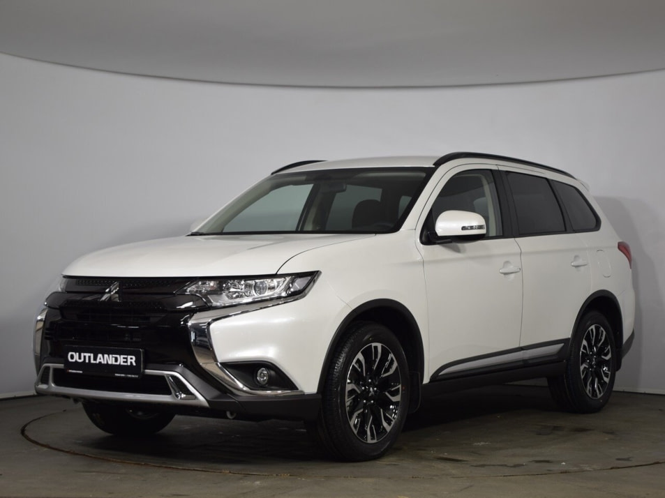 Новый автомобиль Mitsubishi OUTLANDER - 7 мест Intense+в городе Санкт-Петербург ДЦ - РОЛЬФ Витебский Mitsubishi