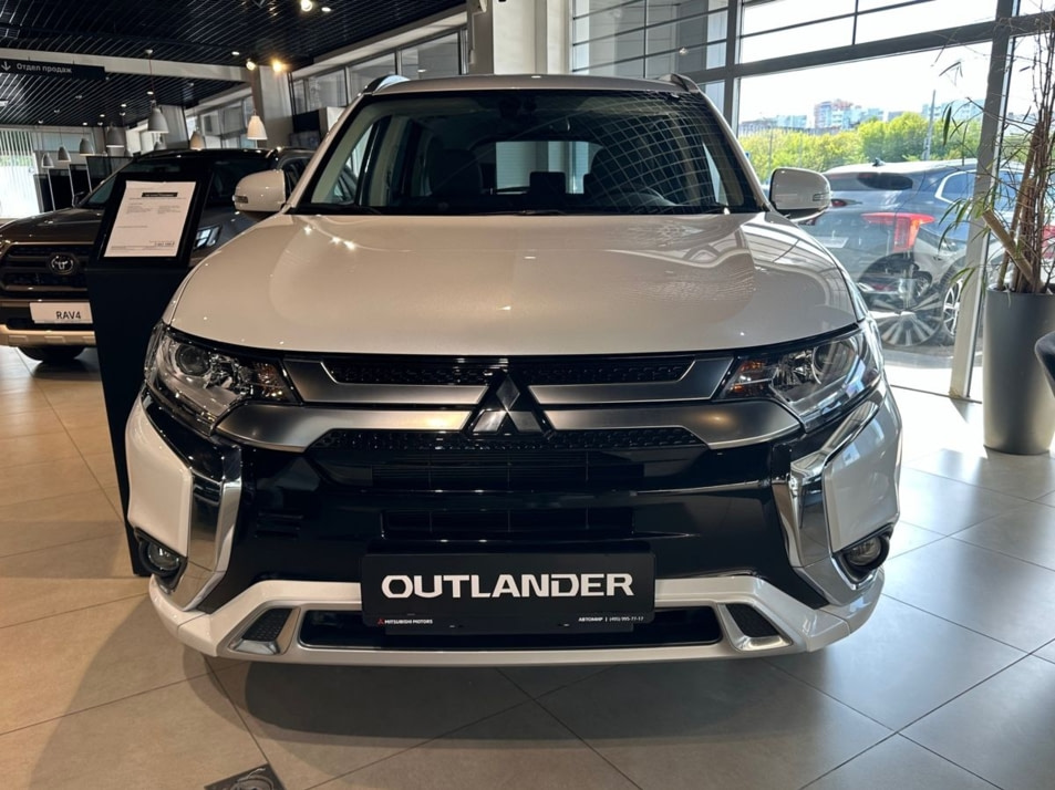 Новый автомобиль Mitsubishi OUTLANDER - 7 мест Enjoyв городе Москва ДЦ - Mitsubishi Автомир Москва Варшавка