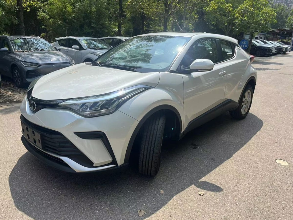 Новый автомобиль Toyota C-HR Deluxe Editionв городе Челябинск ДЦ - Toyota Автомир Челябинск