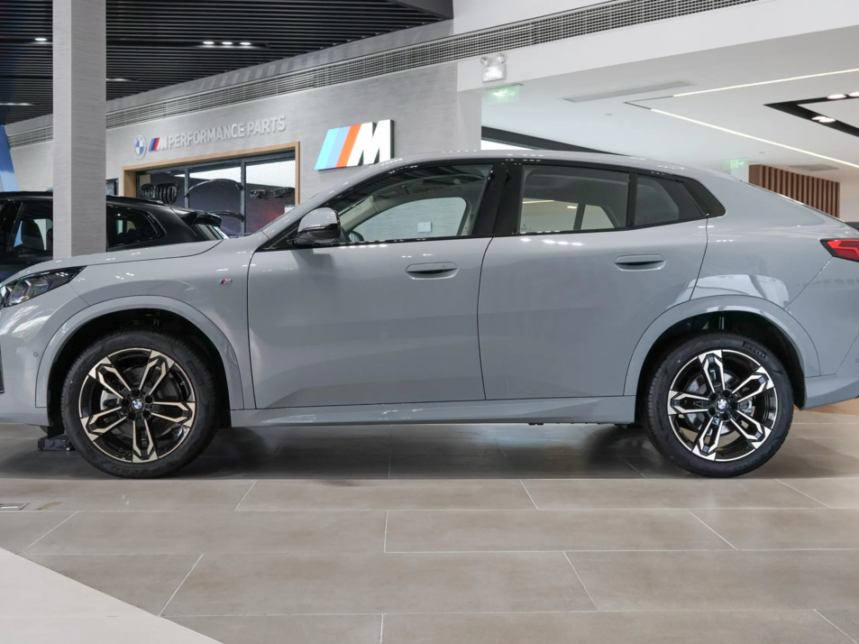 Новый автомобиль BMW X2 xDrive25iв городе Москва ДЦ - CDEK.Shopping