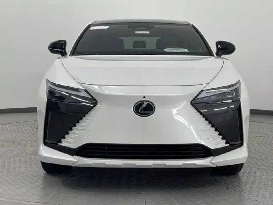 Новый автомобиль Lexus RZ Premiumв городе Москва ДЦ - CDEK.Shopping