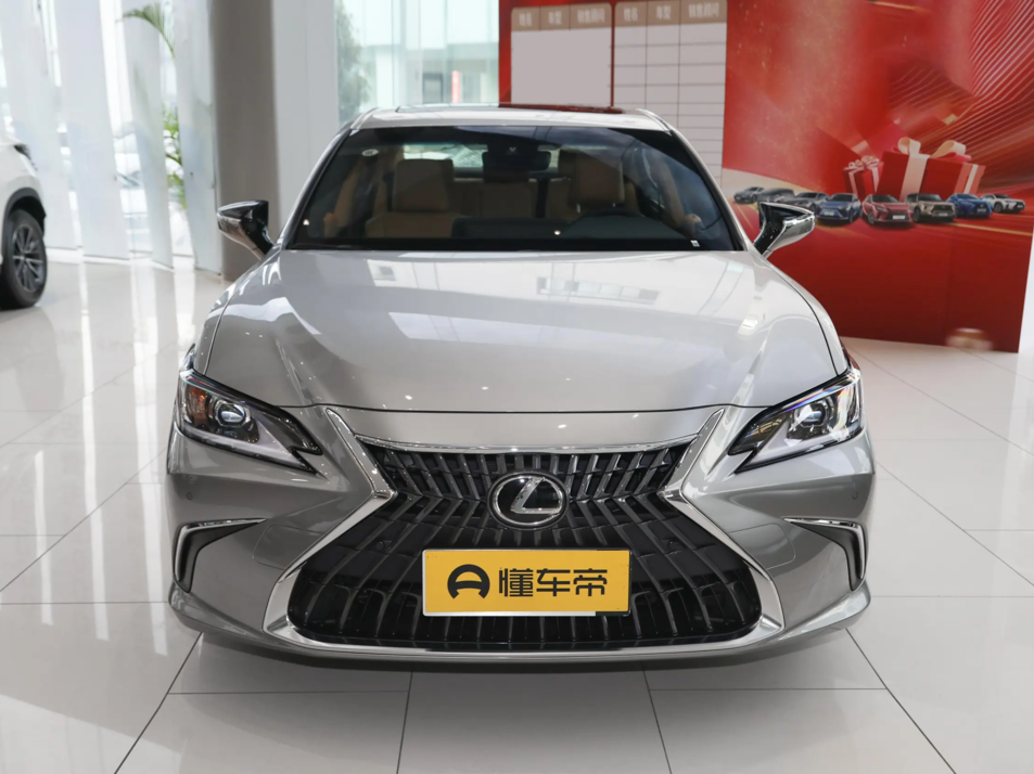 Новый автомобиль Lexus ES Premium Editionв городе Москва ДЦ - CDEK.Shopping