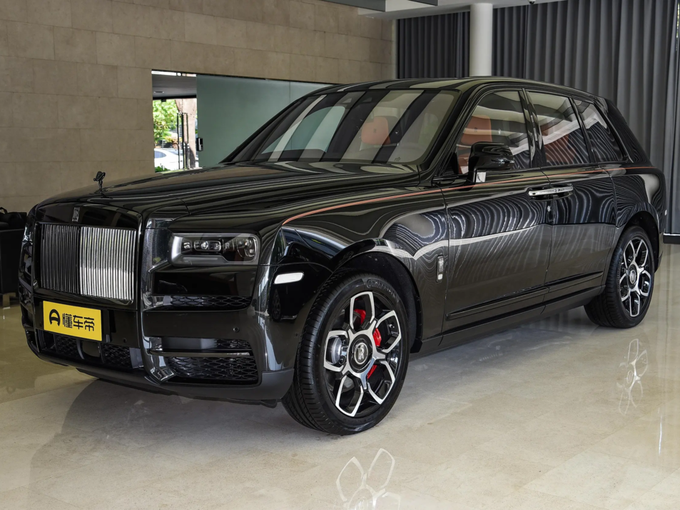 Новый автомобиль Rolls-Royce Cullinan Black Badgeв городе Москва ДЦ - CDEK.Shopping