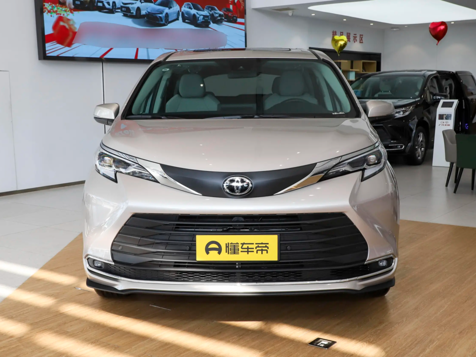 Новый автомобиль Toyota Sienna Comfort Editionв городе Москва ДЦ - CDEK.Shopping