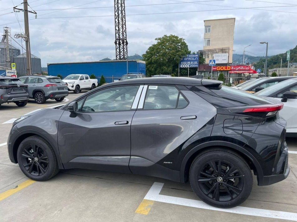 Новый автомобиль Toyota C-HR Basicв городе Москва ДЦ - CDEK.Shopping