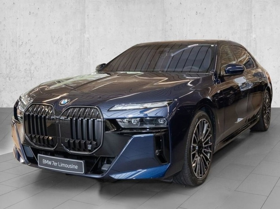 Новый автомобиль BMW 7 серии 740d xDrive Baseв городе Москва ДЦ - CDEK.Shopping