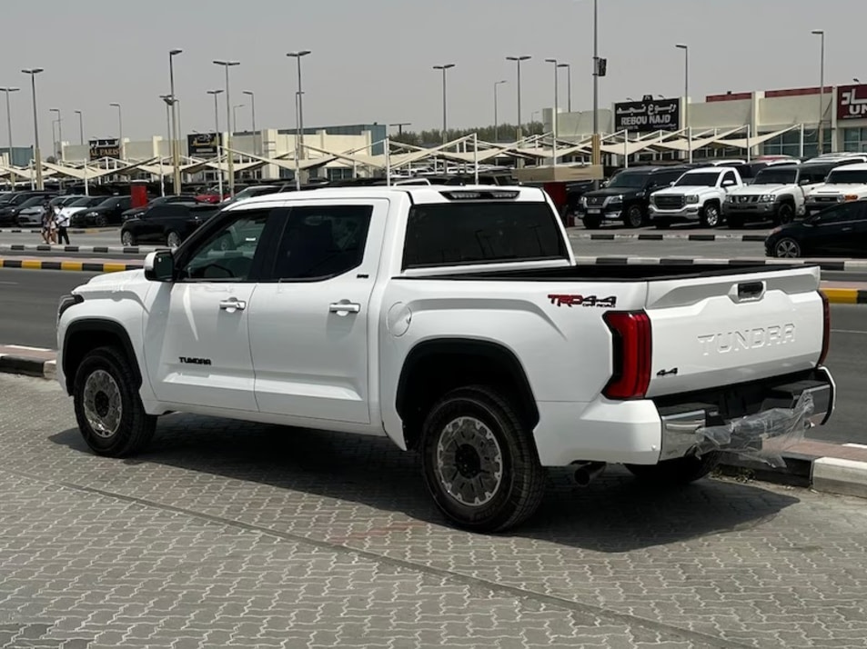 Новый автомобиль Toyota Tundra SRв городе Москва ДЦ - CDEK.Shopping