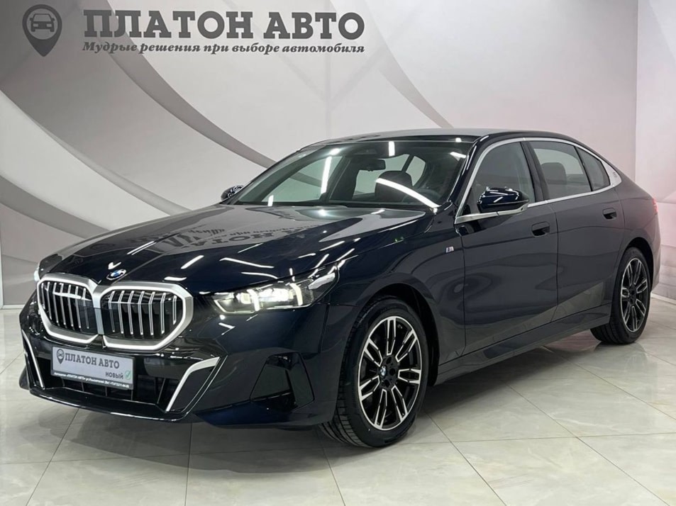 Новый автомобиль BMW 5 серии 530i xDrive M Sportв городе Воронеж ДЦ - Платон Авто