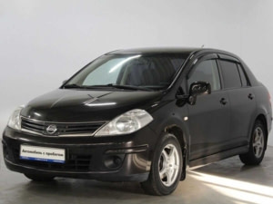 Nissan Tiida 2011 г. (черный)