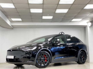 Tesla Model X 2023 г. (черный)