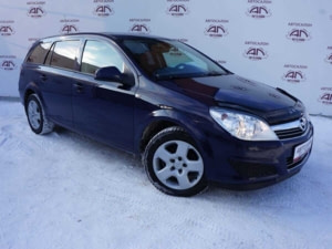 Opel Astra 2011 г. (синий)