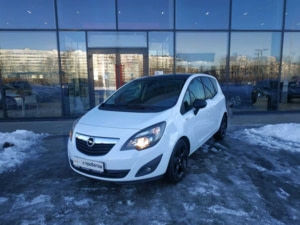 Opel Meriva 2013 г. (белый)