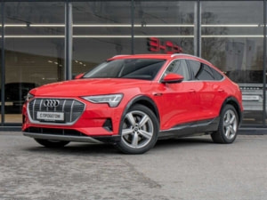 Audi e-tron Sportback 2020 г. (красный)