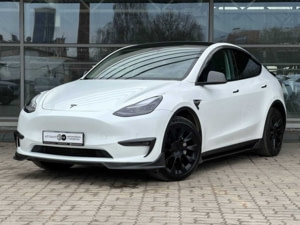 Tesla Model Y 2021 г. (белый)