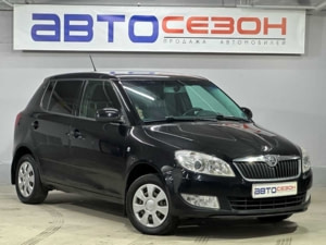 Škoda Fabia 2013 г. (черный)