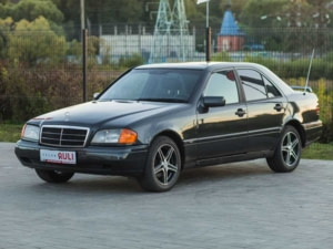 Mercedes-Benz C-Класс 1996 г. (черный)