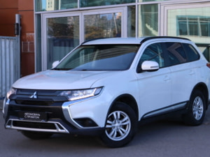 Автомобиль с пробегом Mitsubishi Outlander в городе Санкт-Петербург ДЦ - Автобиография