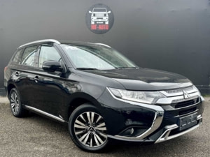 Автомобиль с пробегом Mitsubishi Outlander в городе Пятигорск ДЦ - Автосалон Юг Авто