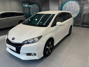 Автомобиль с пробегом Toyota Wish в городе Смоленск ДЦ - Тойота Центр Смоленск