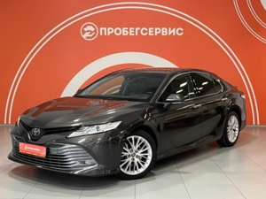 Toyota Camry 2019 г. (коричневый)