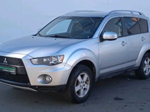 Автомобиль с пробегом Mitsubishi Outlander 2010 в Архангельск