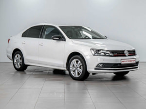 Volkswagen Jetta 2015 г. (белый)