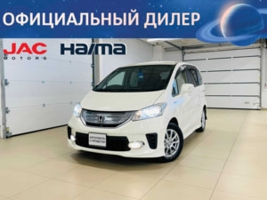 Honda Freed 2012 г. (белый)