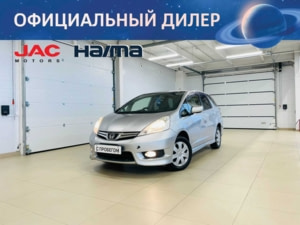 Honda Fit Shuttle 2013 г. (серый)