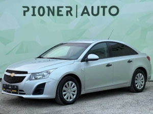 Chevrolet Cruze 2013 г. (серебряный)