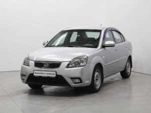 Kia Rio 2011 г. (серебряный)