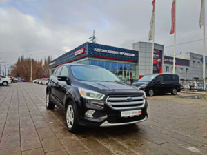 Ford KUGA 2017 г. (черный)