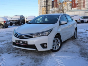 Toyota Corolla 2014 г. (белый)