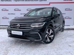 Автомобиль с пробегом Volkswagen Tiguan в городе Тюмень ДЦ - Автосалон «АвтоМакс»