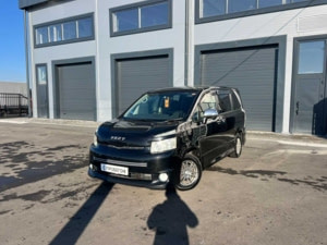 Автомобиль с пробегом Toyota Voxy в городе Абакан ДЦ - Планета Авто