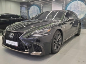 Автомобиль с пробегом Lexus LS 2018 в Смоленск