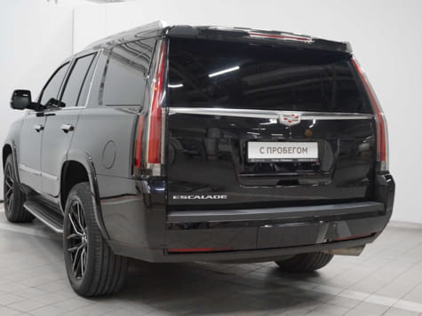 Автомобиль с пробегом Cadillac Escalade в городе Хабаровск ДЦ - Тойота Центр Хабаровск