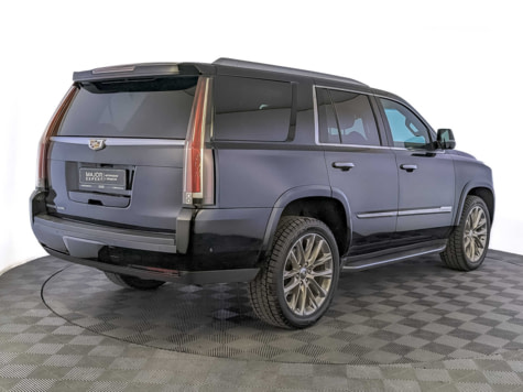 Автомобиль с пробегом Cadillac Escalade в городе Москва ДЦ - Тойота Центр Новорижский