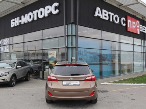 Автомобиль с пробегом Hyundai i30 в городе Симферополь ДЦ - Симферополь