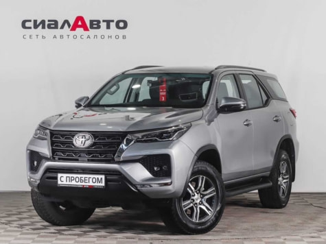 Автомобиль с пробегом Toyota Fortuner в городе Красноярск ДЦ - СИАЛАВТО Expert