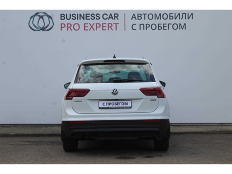 Автомобиль с пробегом Volkswagen Tiguan в городе Краснодар ДЦ - Тойота Центр Кубань