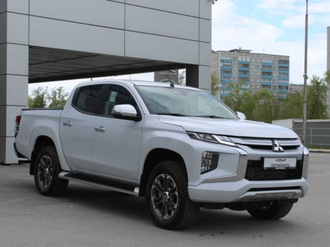 Автомобиль с пробегом Mitsubishi L200 в городе Екатеринбург ДЦ - Свободный склад USED (Ленд Ровер Автоплюс / Volvo Car Краснолесье) (с пробегом)