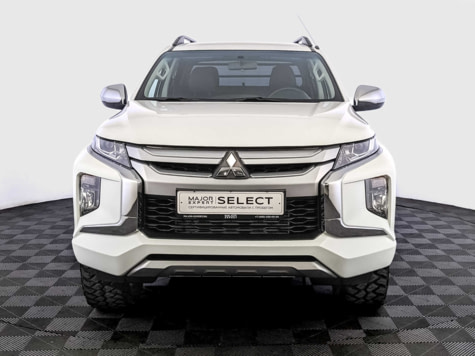 Автомобиль с пробегом Mitsubishi L200 в городе Москва ДЦ - Тойота Центр Новорижский