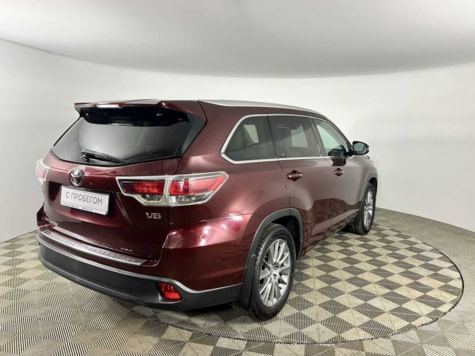 Автомобиль с пробегом Toyota Highlander в городе Ярославль ДЦ - Тойота Центр Ярославль