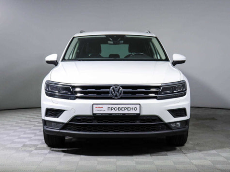 Автомобиль с пробегом Volkswagen Tiguan в городе Москва ДЦ - РОЛЬФ Северо-Запад Премиум