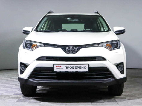 Автомобиль с пробегом Toyota RAV4 в городе Москва ДЦ - РОЛЬФ Северо-Запад Премиум