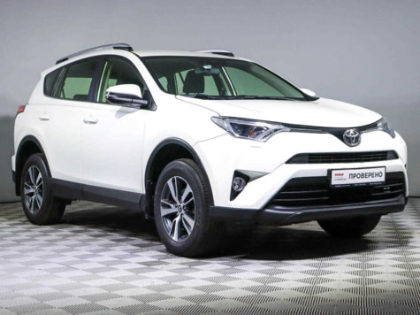 Автомобиль с пробегом Toyota RAV4 в городе Москва ДЦ - РОЛЬФ Северо-Запад Премиум